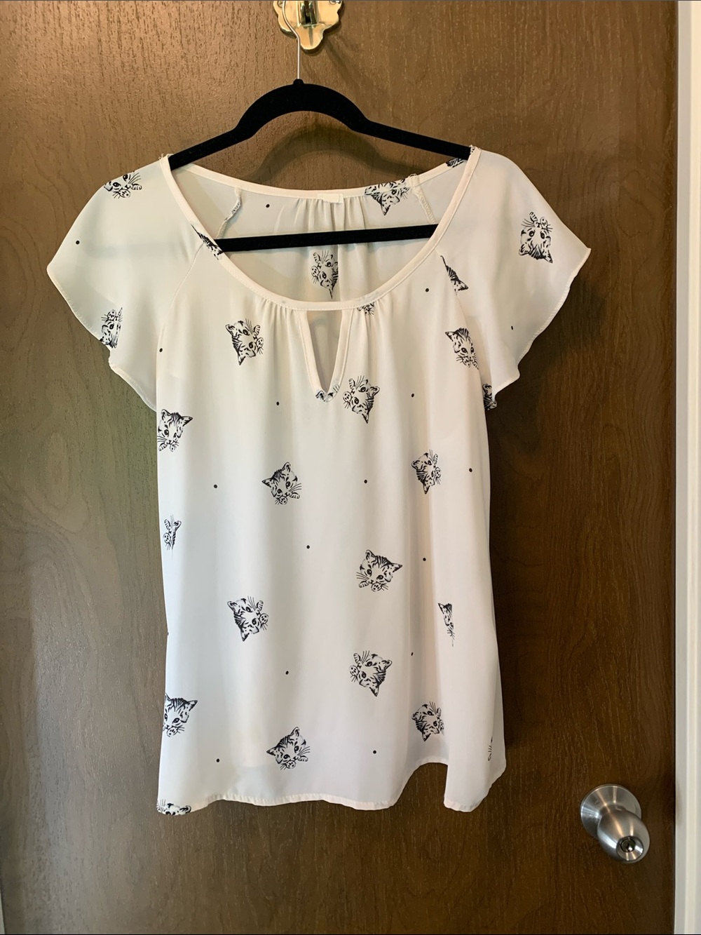 White Cat Print Flutter Sleeve Blouse